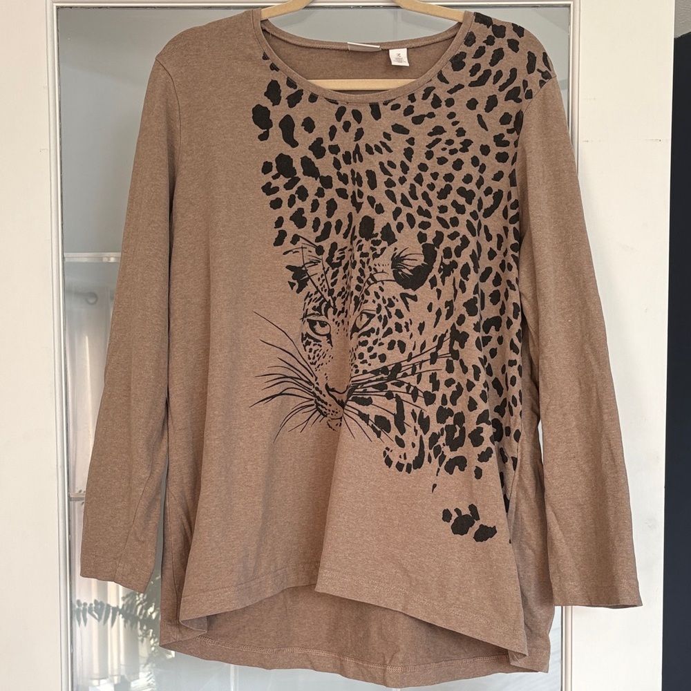 Weekends by Chico's Tan Shirt with Leopard on Front - Size 3 (XL)
